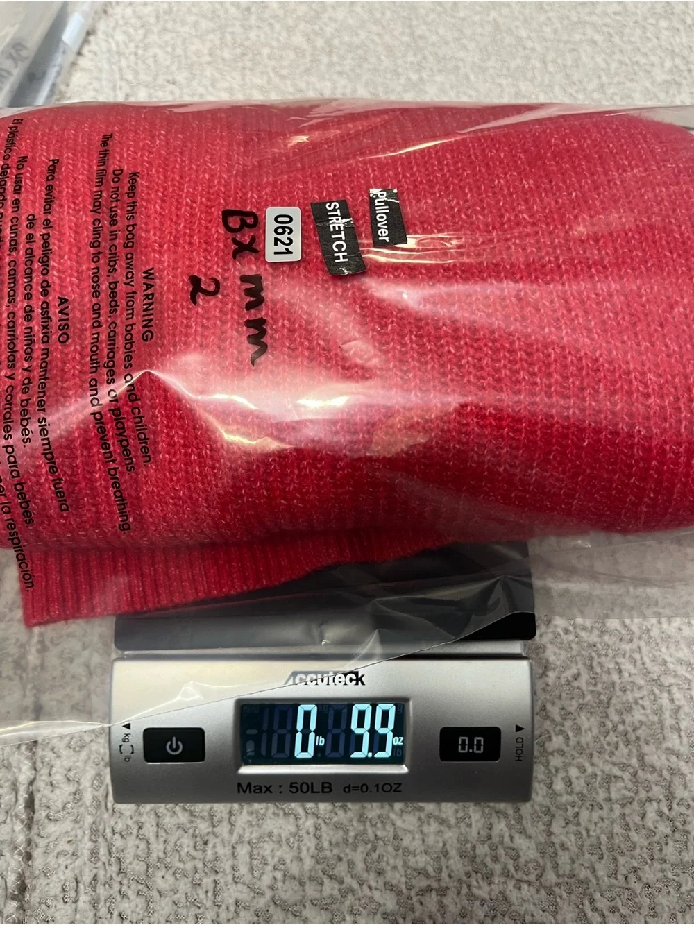 Old Navy Women's Bright Red V-Neck Sweater Size Large